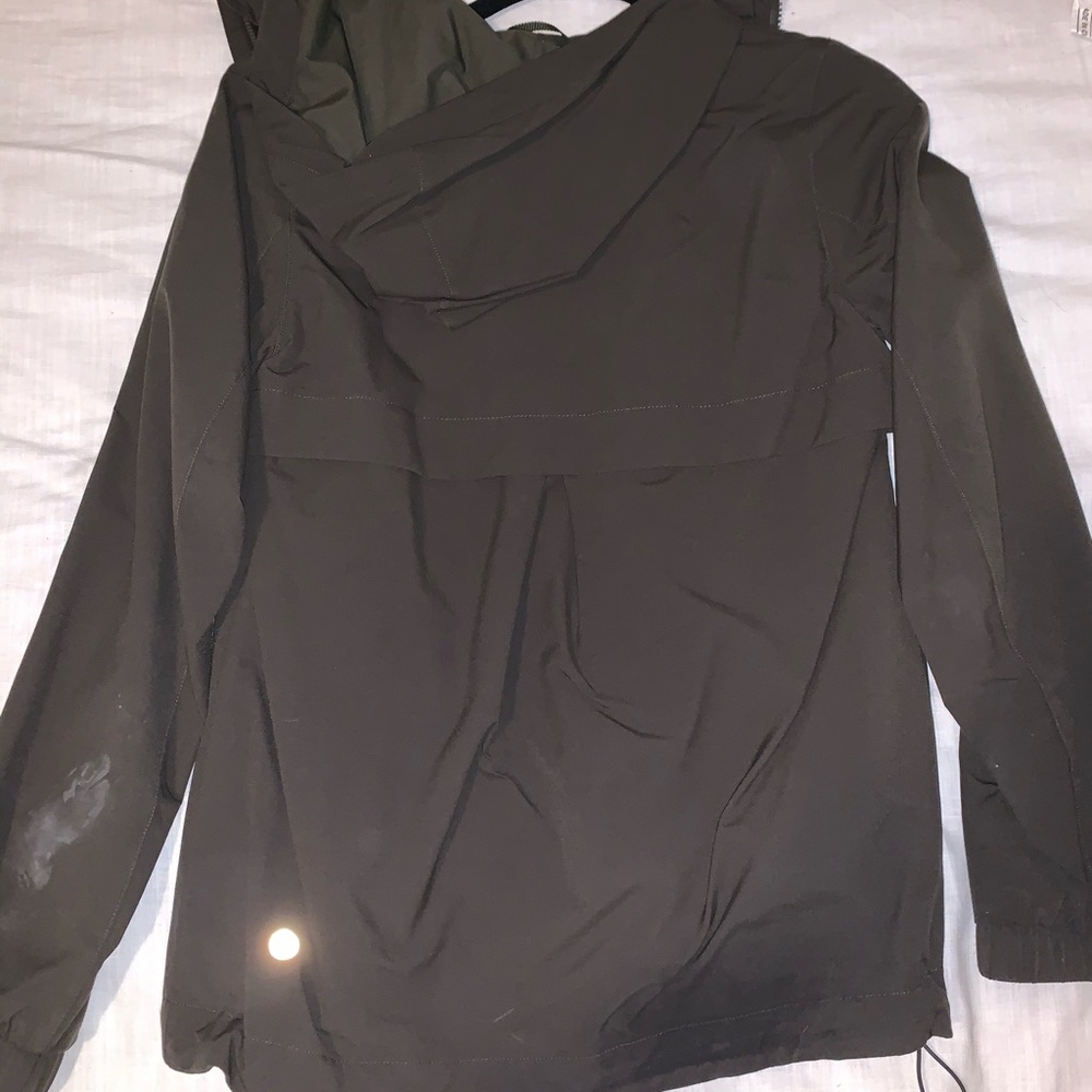 Lulu rain jacket